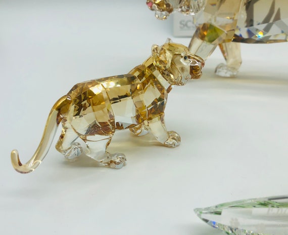 新品Swarovski Endangered Wildlife Tiger Amazon.com: Swarovski Endangered Wildlife Tiger Figurine
