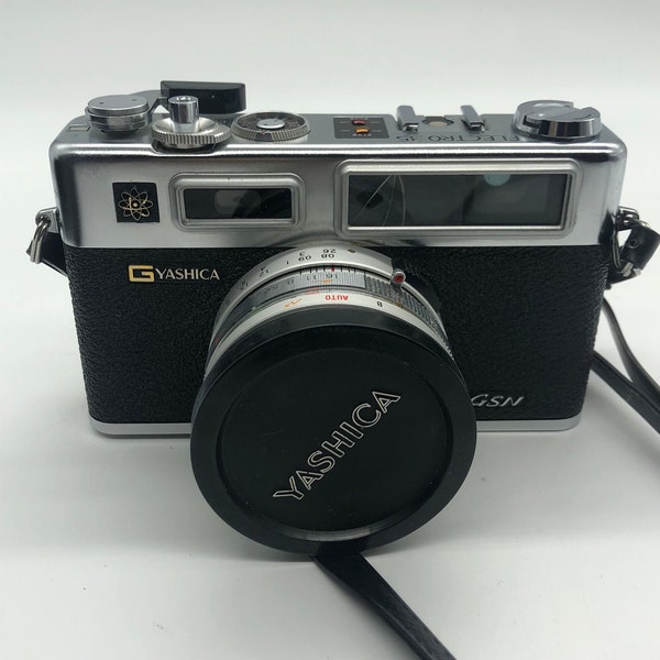 Vintage Yashica Electro 35 GSN 35mm Rangefinder Film Camera (Untested) with case