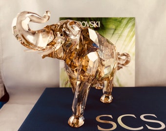 Swarovski Crystal Figurine Scs Cinta Elephant 2013 Annual