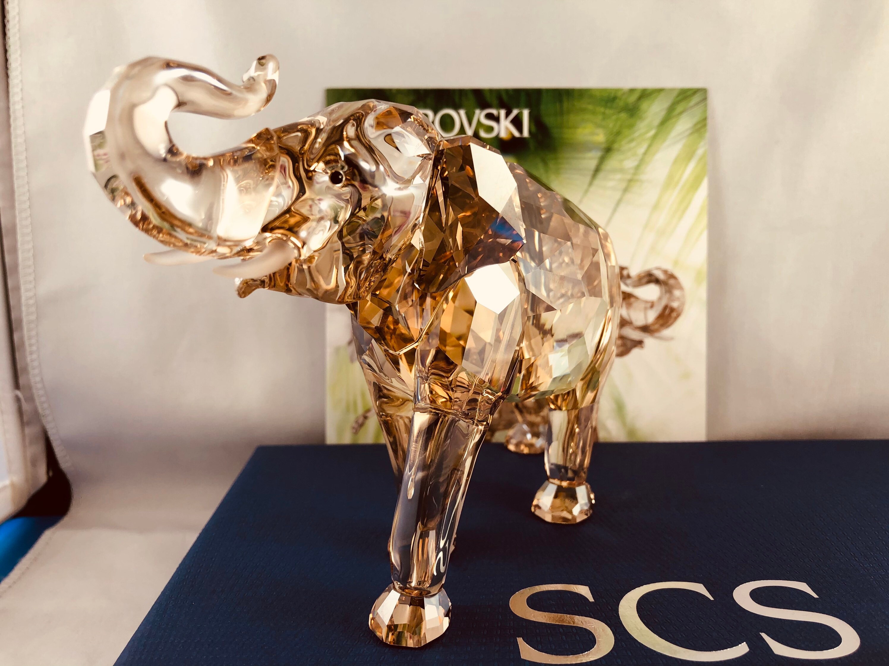 Swarovski Crystal Figurine Scs Cinta Elephant 2013 Annual Swarovski Crystal Figurine Scs Cinta Elephant 2013 Annual