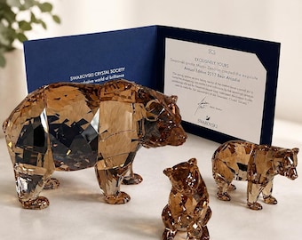 Swarovski Bear, 2017 SCS Annual Edition with Brown Crystal Cubs in Box