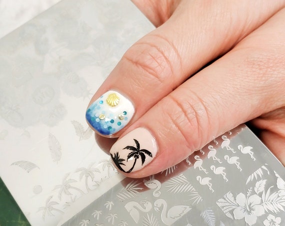 The Made Up Maiden: Floral Konad Stamping Manicures.