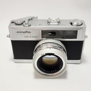 Minolta Hi-Matic 9 - Vintage 35mm Film Rangefinder Camera
