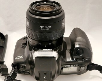 Minolta Maxxum 300si (alpha 101si) - Vintage 35mm Film SLR Camera