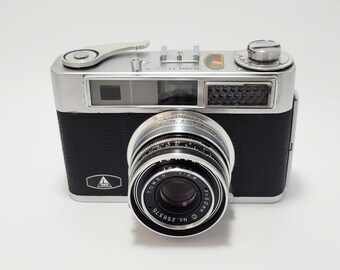 Sears Roebuck: Tower 37 Price Guide: estimate a camera value