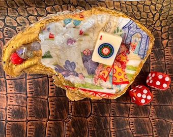 Mah Jongg oyster shell and dice  dish