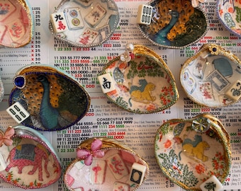 Mah Jongg shell dice dish