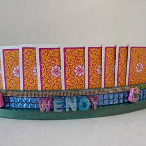 Estante de tarjetas personalizado