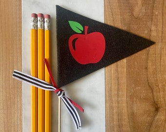 Mini Apple | First Day of School Felt Pennant Flag | Back to School Sign