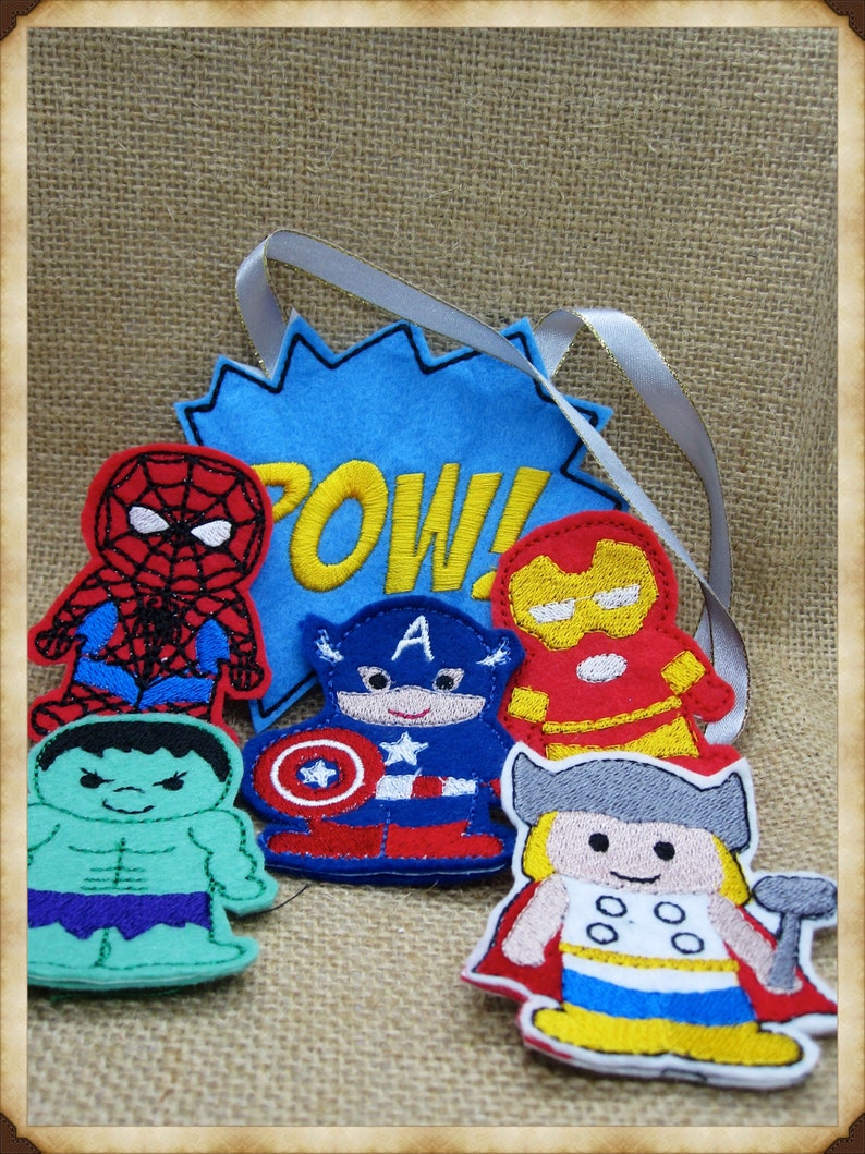 AVENGERS Children/'s Finger Puppet Set