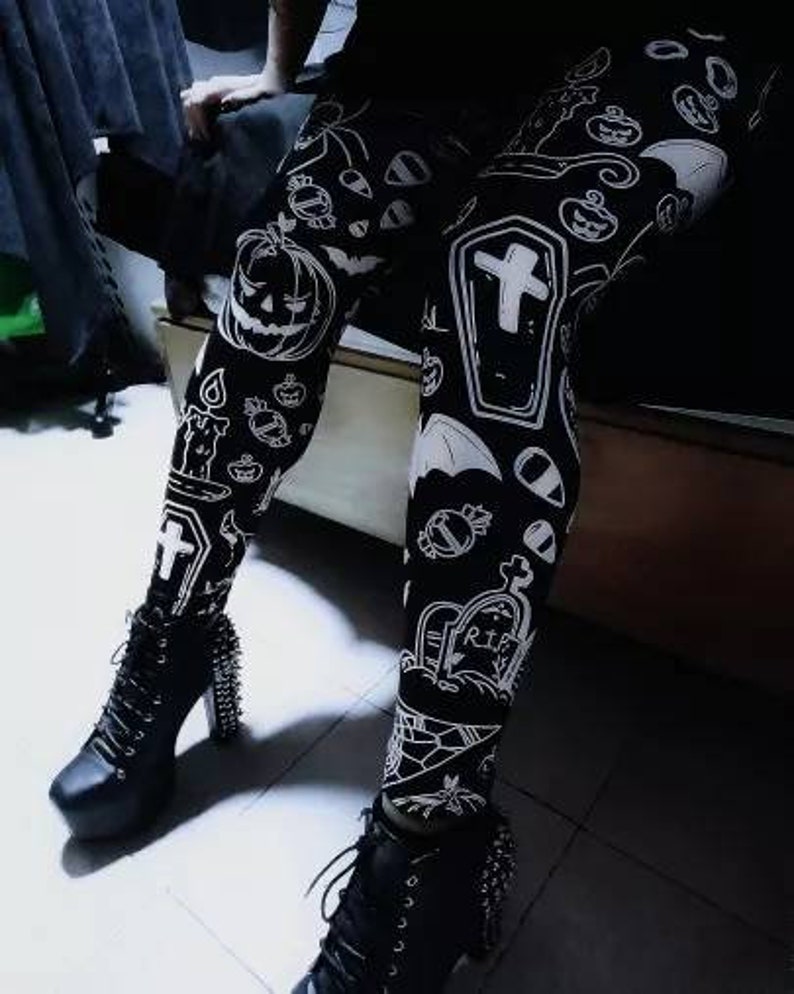 Witchy Witch / Plus Size Goth / Nu Goth / Leggings / Horror / Etsy