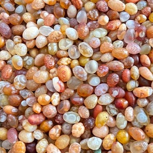 Polka Dot Gobi Agate Stones, Natural Unpolished Gemstones (0.5-1.1cm, 60g Set)