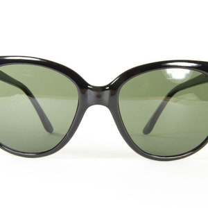 Vintage 1980&#39;s Vuarnet 002 Shinny Black Cat Eye Sunglasses PX3000 Mineral Gray lens