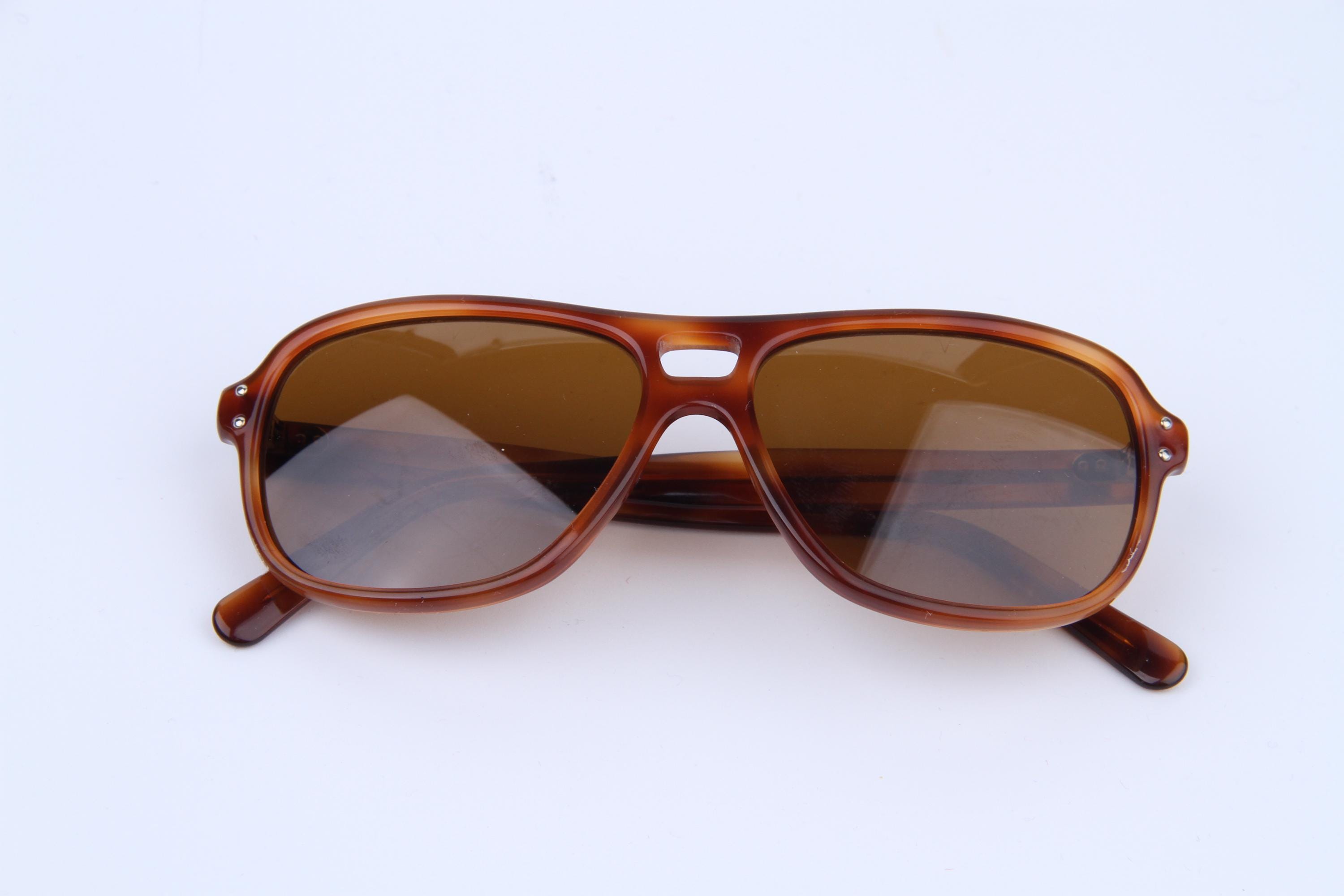 New Old Stock Vintage Vuarnet 003 Light Brown Acetate  display picture 2