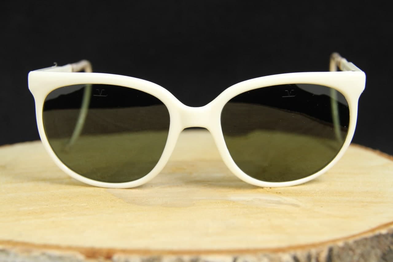 レニーギャグノン / シルクスクリーン Rene Gagnon バンクシー Vintage 1980's Vuarnet 002 White Cable Hook Glacier