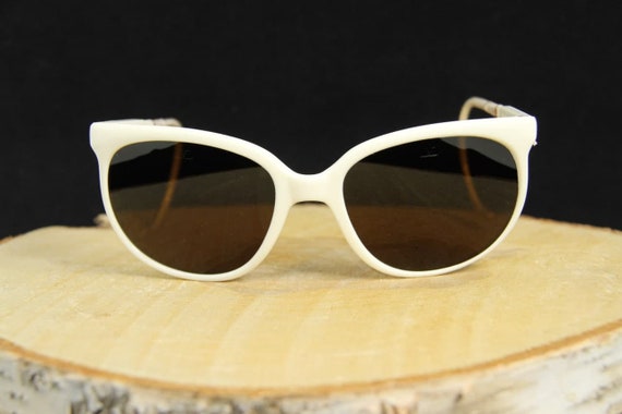 Vintage 1980's Vuarnet 002 White Cat Eye Sunglasses P… - Gem