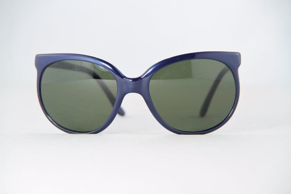 Vintage Vuarnet 002 White Cable Hook Sunglasses PX5000 Mineral lens