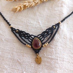 Kristallhalsband Makramé Handgjort: Ädelsten, Mässingsdetaljer, Boho Style Halsband Med Glidknut Justerbar