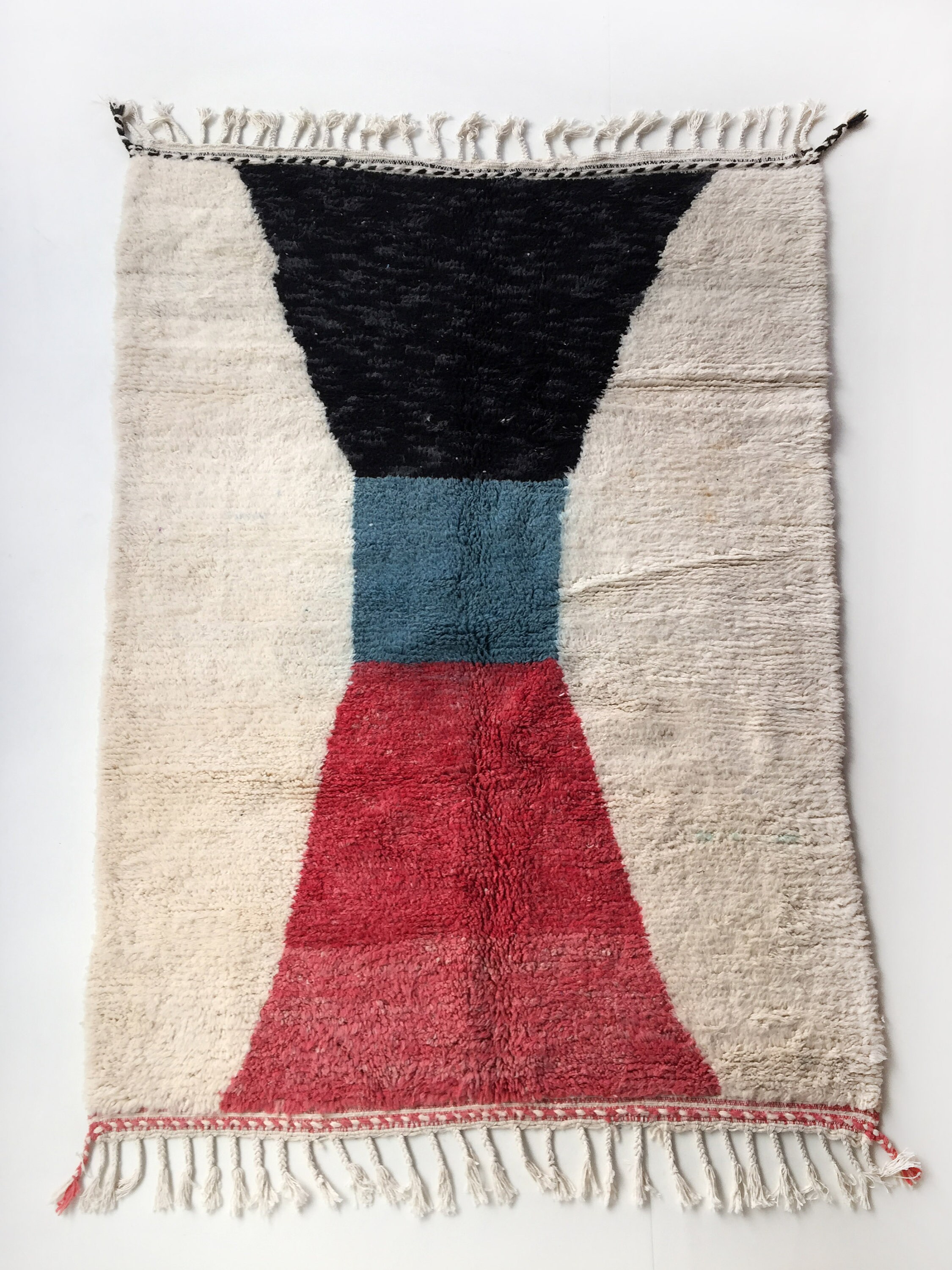 Tapis Berbère Beni Ouarain Écru à Aplats Colorés 235x164cm