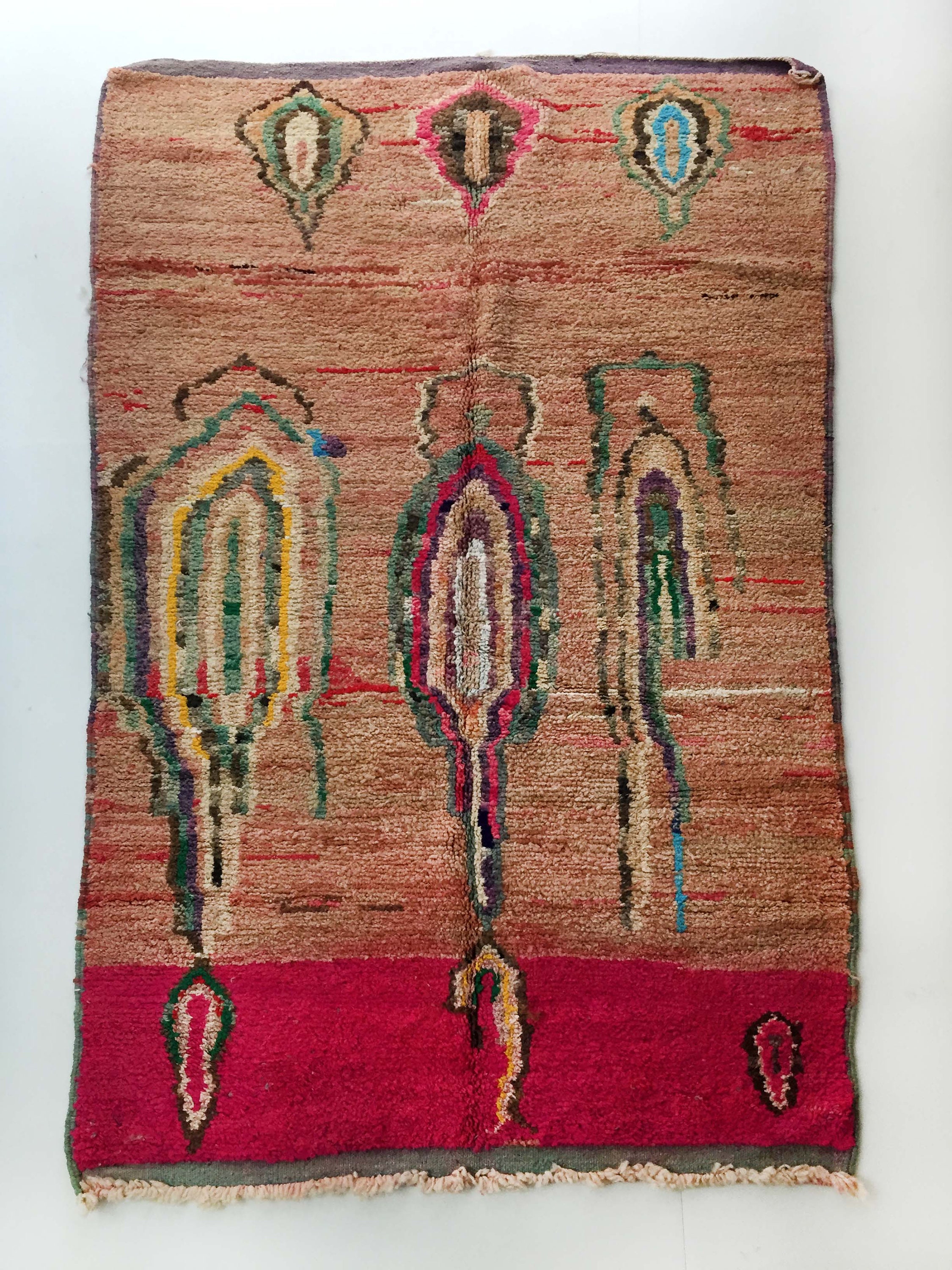 Tapis Berbère Boujaad Ocre à Motifs Colorés 241x147cm