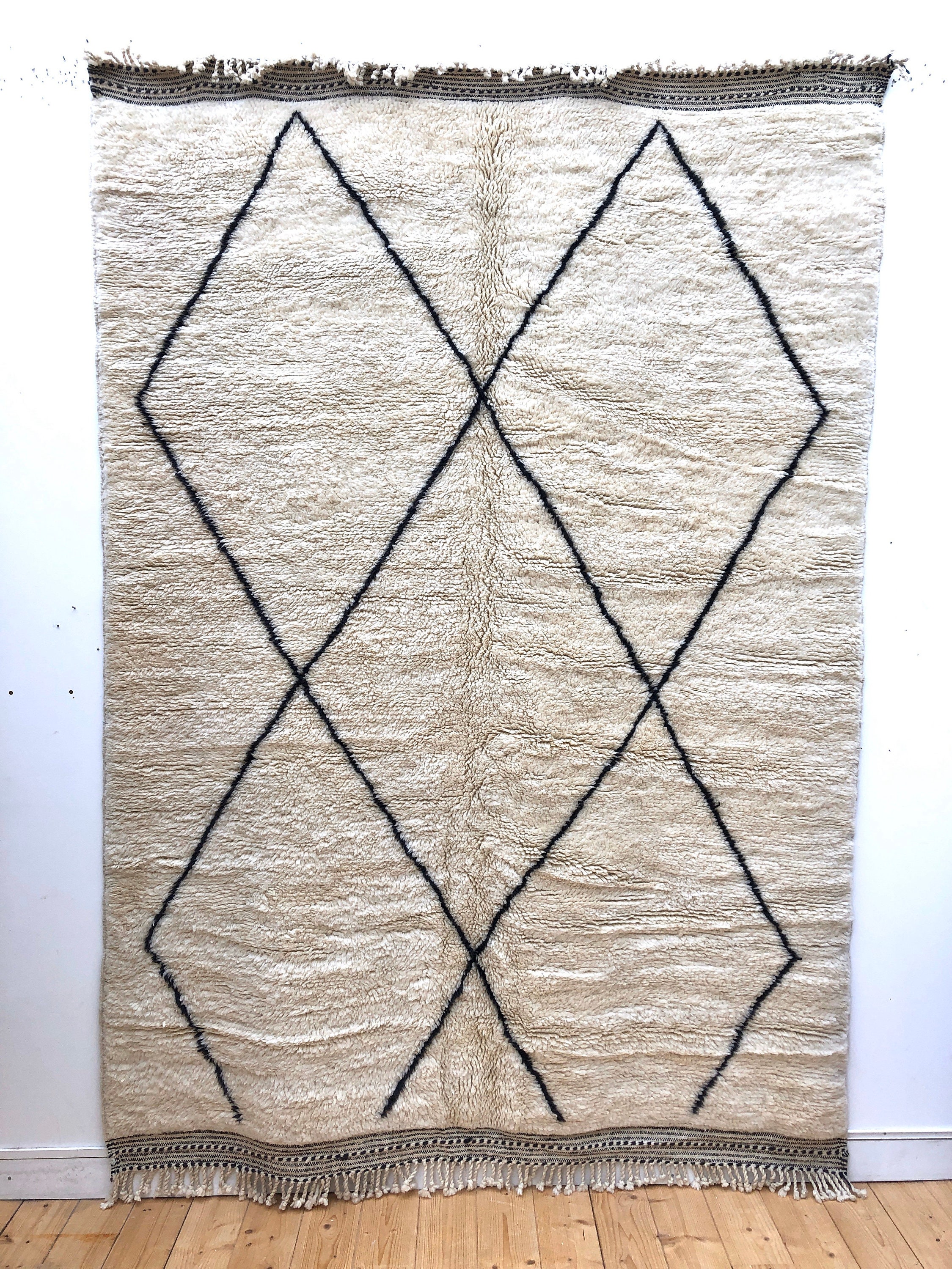 Tapis Berbère Marocain Mrirt à Losanges Noirs 2, 58x1, 82M