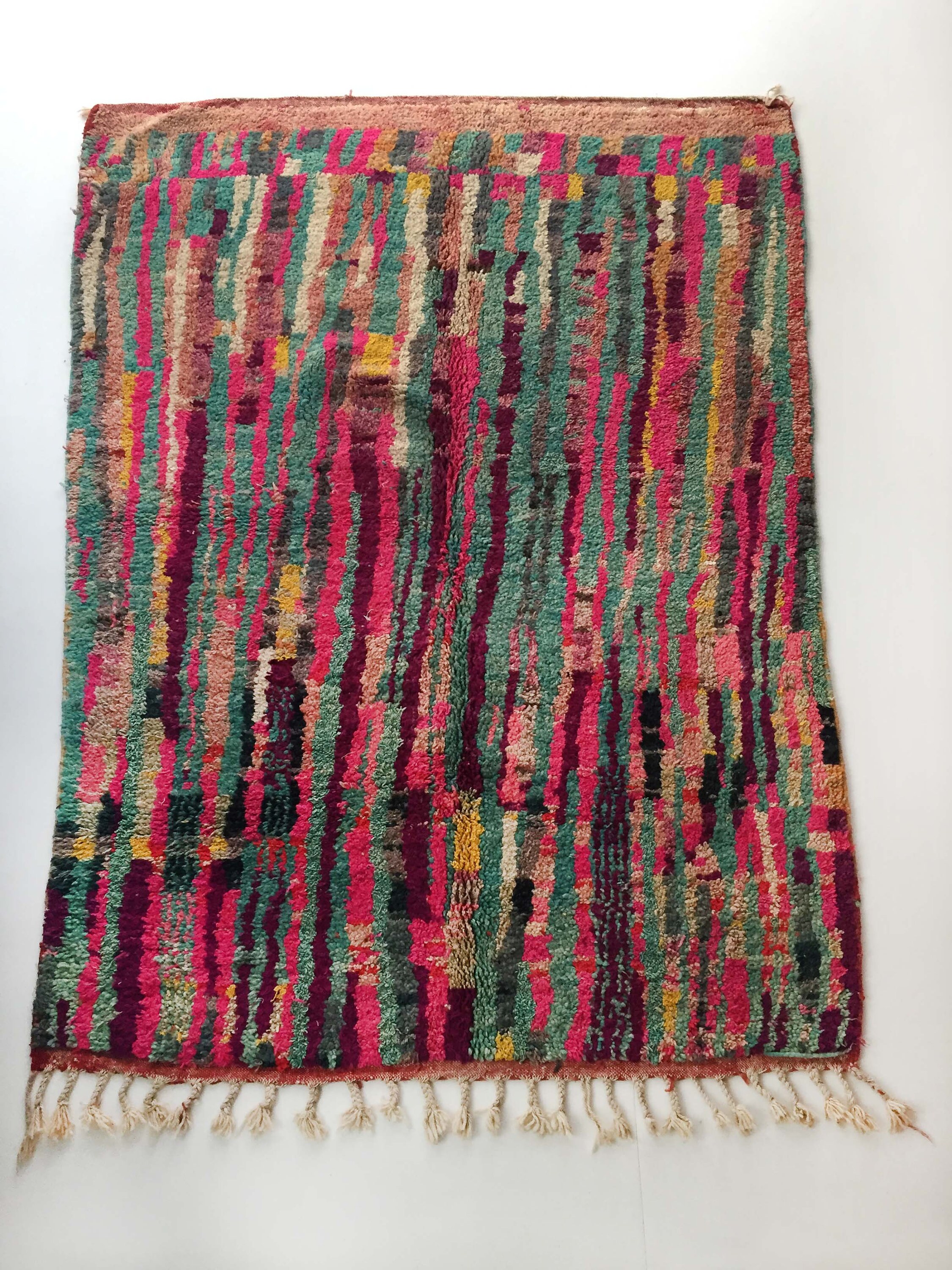 Tapis Berbère Marocain Boujaad à Motifs Colorés 232x169cm