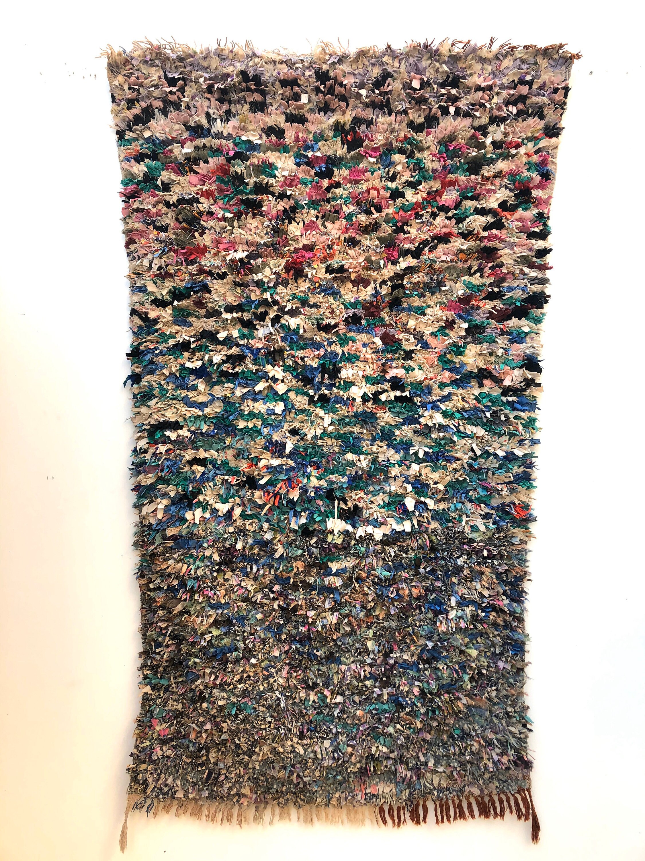 Tapis Berbère Marocain Boucherouite 2, 25x1, 23M