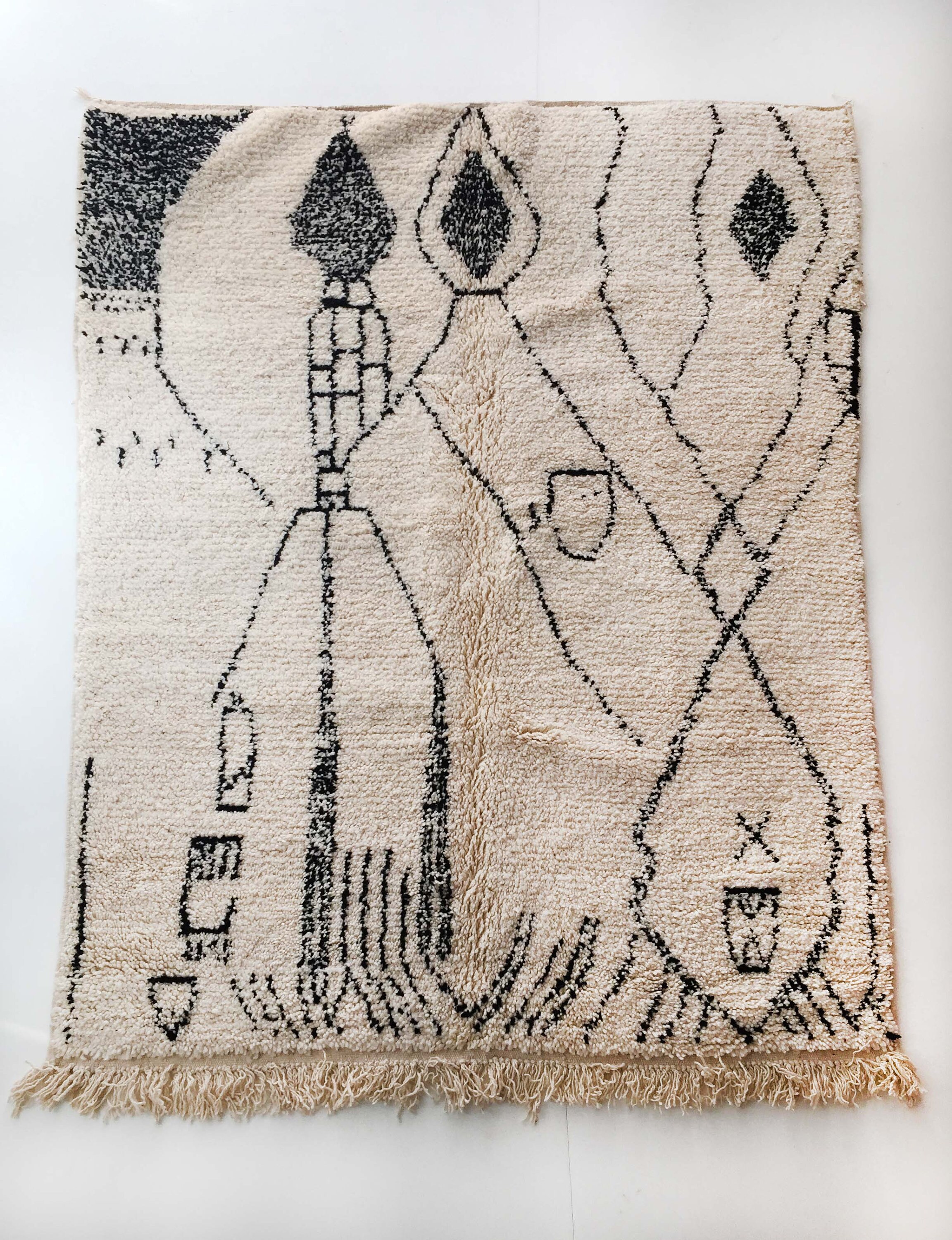 Tapis Berbère Azilal à Motifs Graphiques Noirs 218x168cm