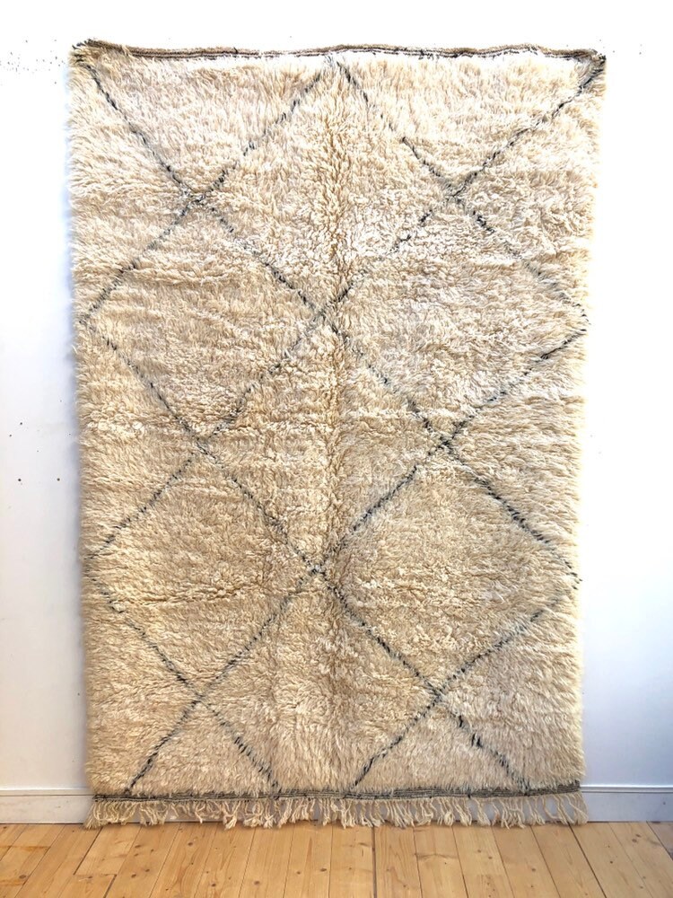 Tapis Berbère Marocain Marmoucha A Losanges Noirs 2, 53x1, 73M