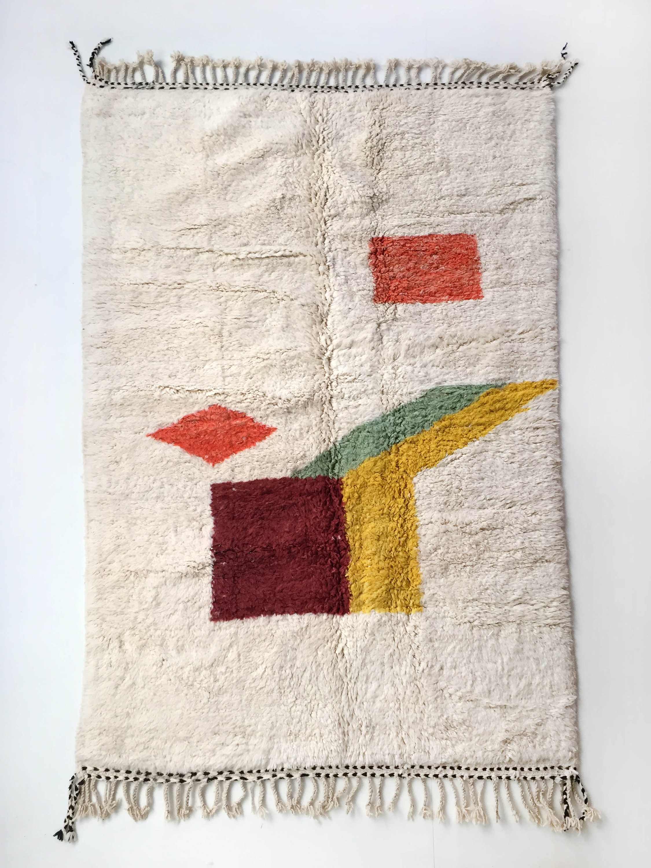 Tapis Berbère Beni Ouarain Écru à Motifs Colorés 255x152cm