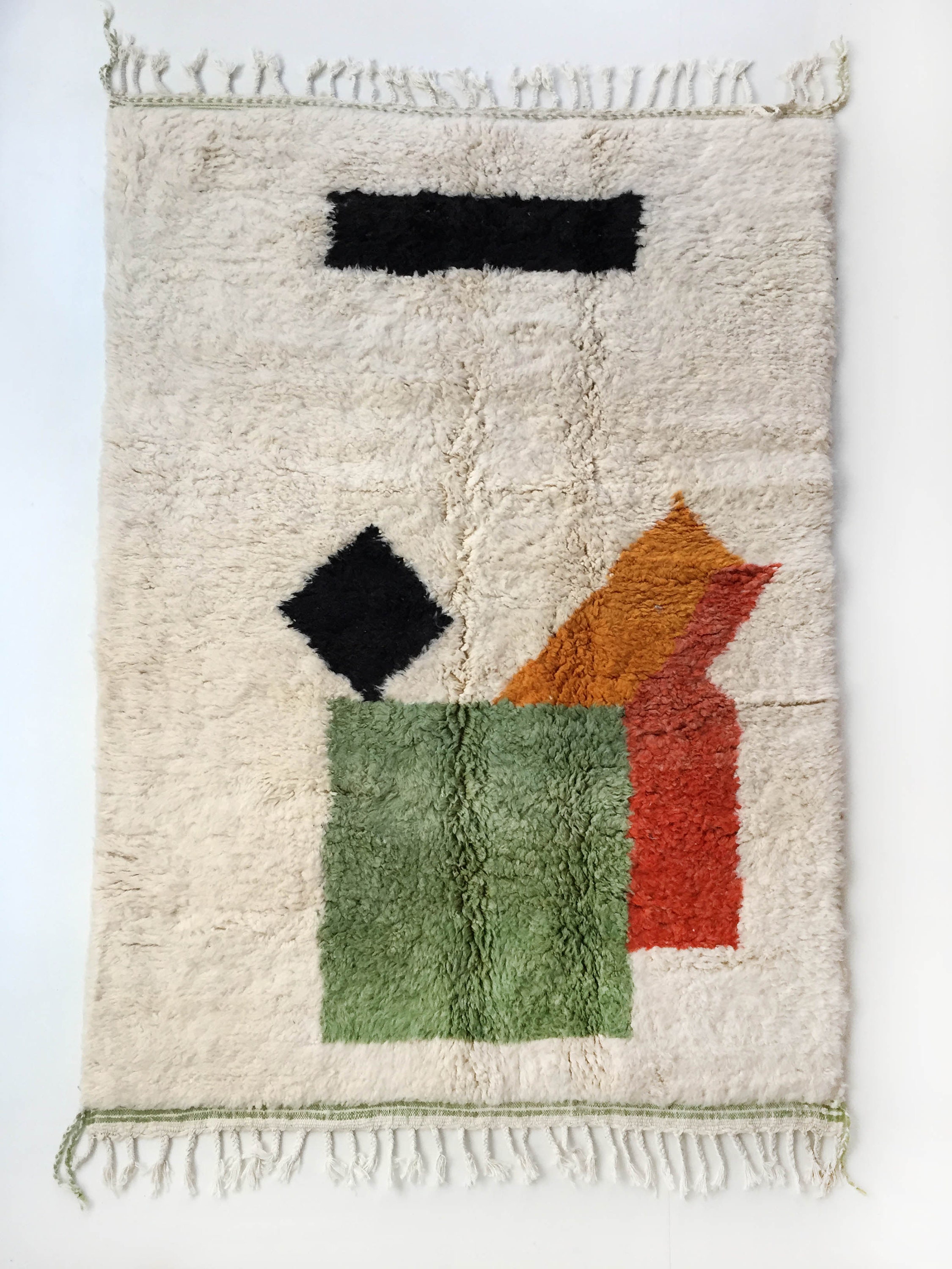 Tapis Berbère Beni Ouarain Écru à Motifs Colorés 245x154cm