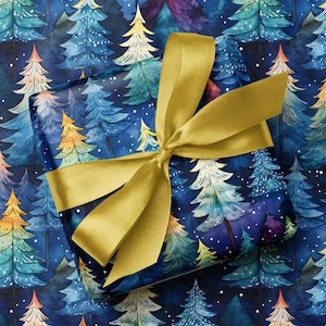 Papel de regalo con diseño de árbol de Navidad nevado de medianoche - Papel de regalo con estampado de árbol de Navidad de acuarela - Papel de regalo de lujo con temática de bosque navideño en azul marino y verde
