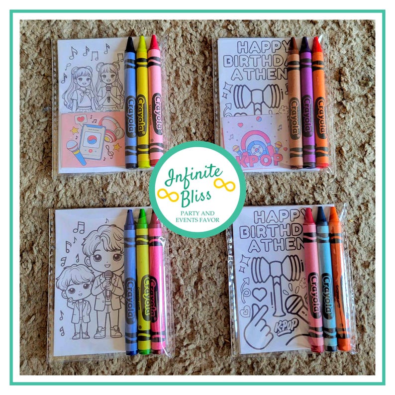 K&ouml;nnte beinhalten: Vier Party-Sets, jeweils mit einem Malbuch und einem Packung Buntstifte. Die Malb&uuml;cher zeigen Strichzeichnungen von Zeichentrickfiguren und den Text "HAPPY BIRTHD ATHEN". Jede Buntstiftpackung enth&auml;lt 4-6 Buntstifte.