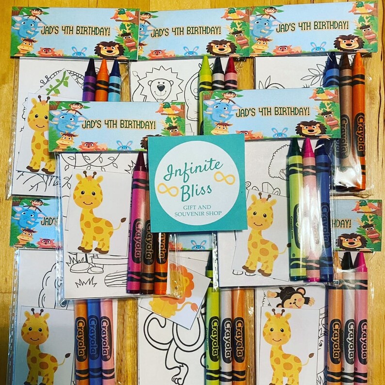 K&ouml;nnte beinhalten: Ein Set mit 10 Party-Geschenkt&uuml;ten f&uuml;r den 4. Geburtstag eines Kindes. Jede T&uuml;te enth&auml;lt eine Malvorlage mit einer Giraffe, einem L&ouml;wen und einem Elefanten. Die T&uuml;ten enthalten auch eine Packung Crayola-Farbstifte.