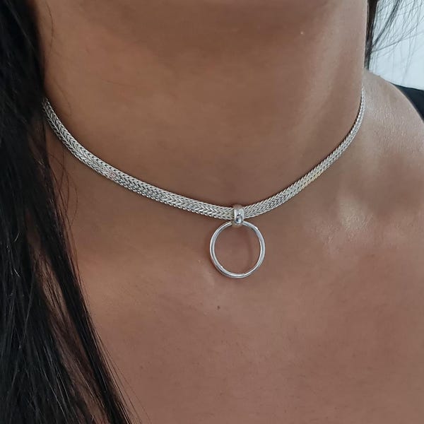Collar discreto de día: collar con anilla en plata de ley para ella