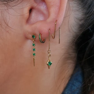 Juego de pendientes colgantes apilables, pendientes con dije de circonita verde, pendientes con punta de rosca, pendientes apilables dorados, pendientes minimalistas para uso diario.