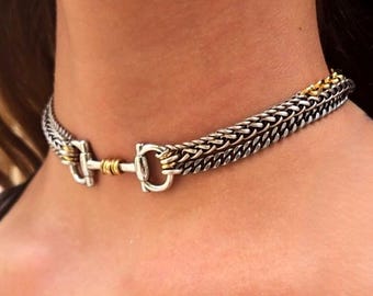 Gargantilla: collar en capas con bocado de caballo en plata y oro, joyería punk rock para mujer
