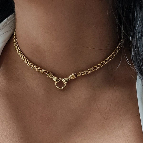 Hand Charm Choker Necklace,  double hand necklace, Hand Holding Ring Choker, Dainty Chain Necklace, Hand Pendant, Gold Chunky Necklace