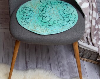 Almofada para cadeira em feltro de lã verde menta: design abstrato, 38 cm (15 polegadas)
