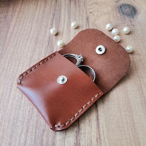 Proposal Ring Pouch Premium Leather Ring Purse Wedding Case Holder Jewelry Necklace Chain Ring Pouch Wedding and Anniversary Gift