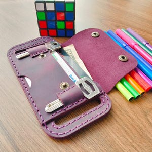 Handmade Leather Slim Card Wallet: Minimalist Unisex Design