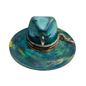 Wide brim hats