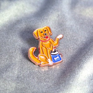 Pin de esmalte de perro colgado: regalo para escalada en roca y búlder