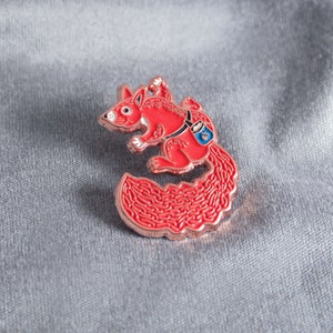 Stone Squirrel Enamel Pin: Rock Climbing & Bouldering Gift