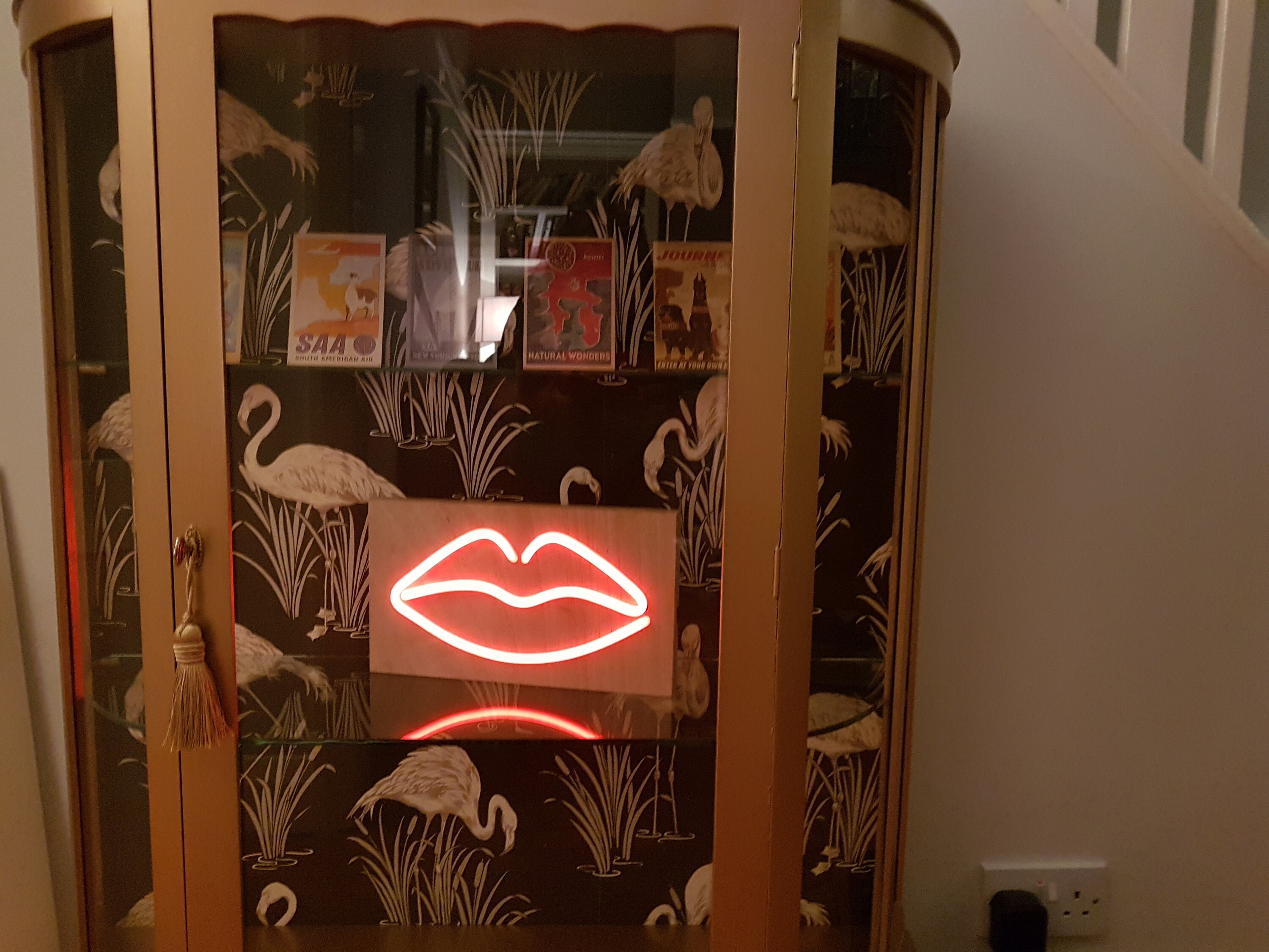 Gold vintage display with original decorative key. Etsy