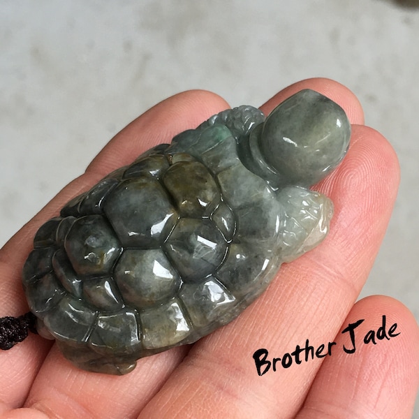 Free Shipping - Natural Jade pendants Jadeite Jade tortoise Grade A jade Turtle pendant Hand Carved Green Jade Gemstone Tortoise 33.4g N401