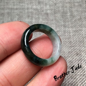 Anillo de jadeíta verde de 17 mm - Ancho regular