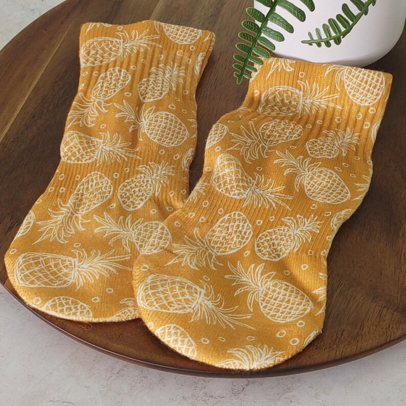 Lucky Pineapple IVF Socks, Cushioned Crew Length Socks for Egg