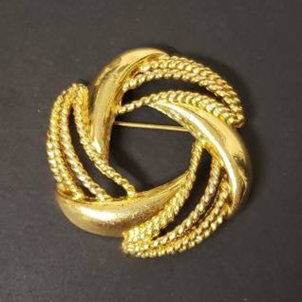 Vintage  Signed Napier Gold Tone Circle Swirl Brooch