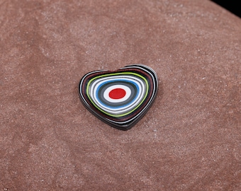Jeep Fordite hart cabochon: regenboog gelaagde hangersteen (17 mm x 21 mm)